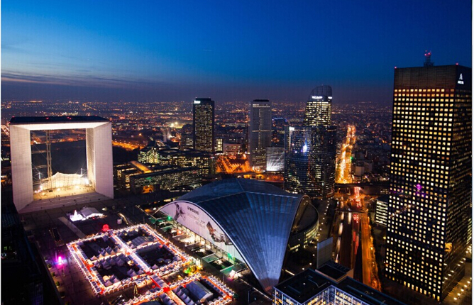 巴黎拉德芳斯(la défense)大凯旋门广场